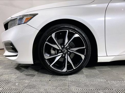 Used 2019 Honda Accord LX image 8