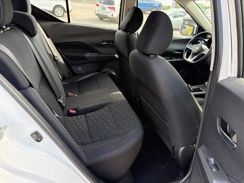Used 2022 Nissan Kicks SV FWD image 18