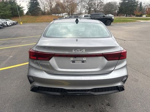 Used 2023 Kia Forte LXS image 5