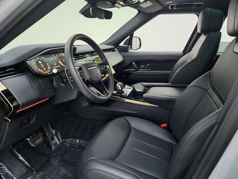 Used 2025 Land Rover Range Rover Sport Dynamic SE image 9