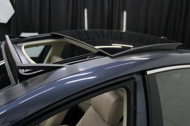 Used 2014 Kia Cadenza Premium w/ Technology Package FWD image 9