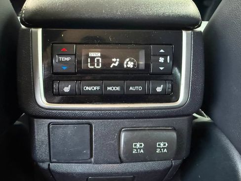 Used 2020 Subaru Ascent Limited w/ Technology Package AWD/4WD image 9