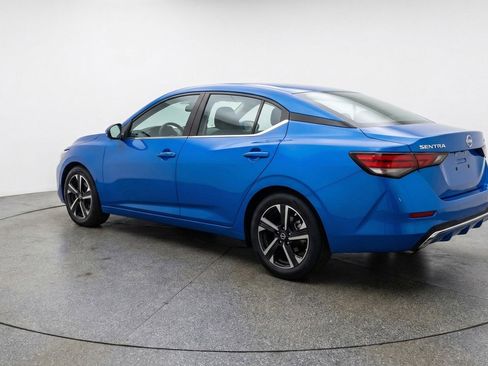 Used 2025 Nissan Sentra SV FWD image 6