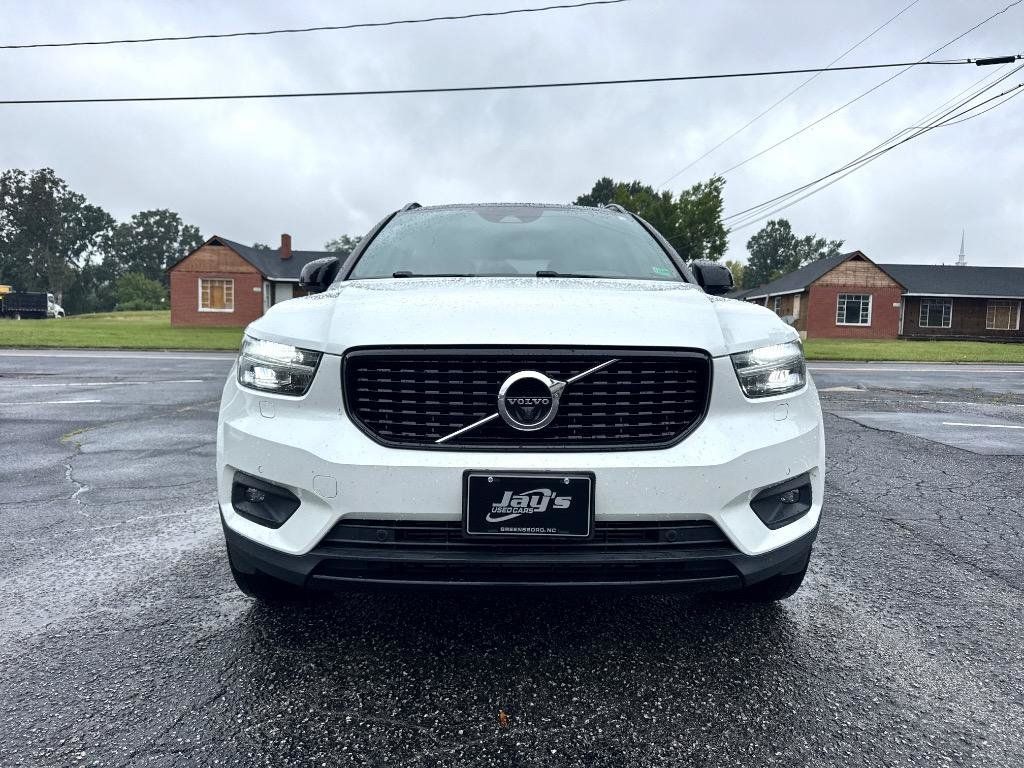 Used 2019 Volvo XC40 T5 R-Design AWD/4WD image 2