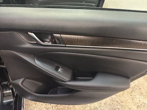 Used 2021 Honda Accord EX-L image 25