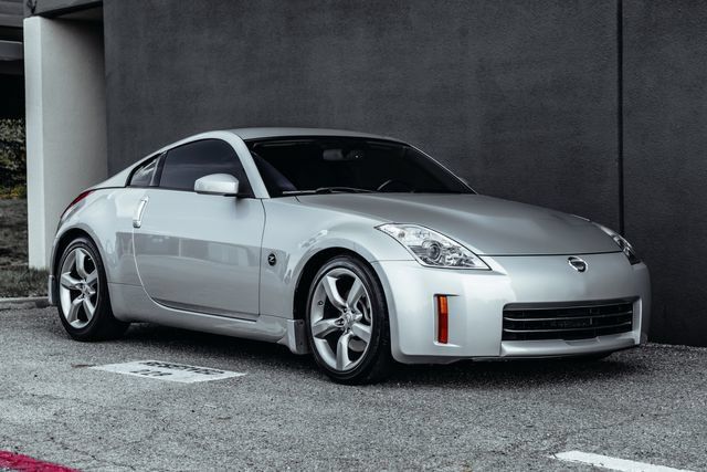 Used 2008 Nissan 350Z Touring w/ Cargo Convenience Pkg RWD image 6