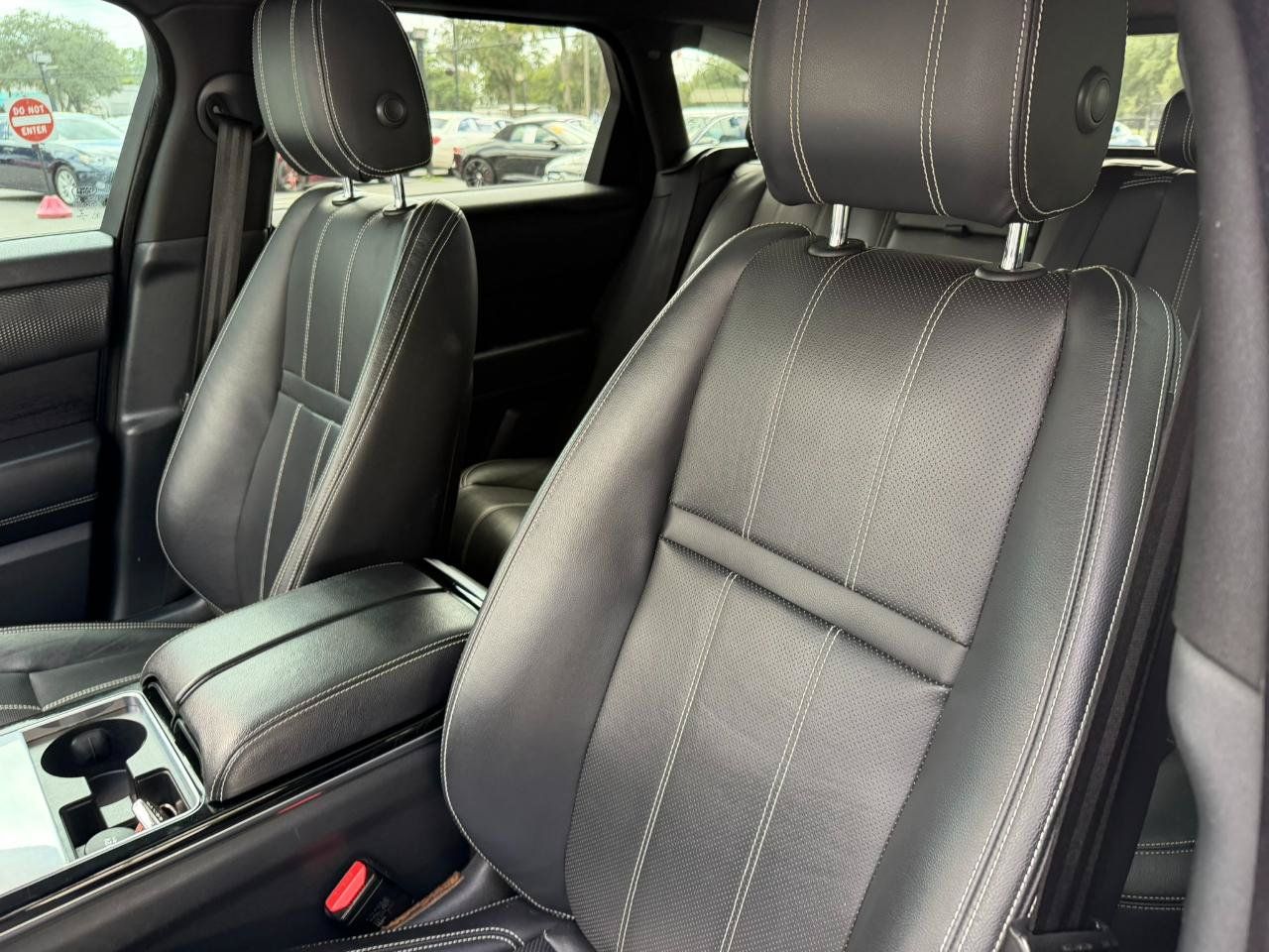 Used 2018 Land Rover Range Rover Velar R-Dynamic SE AWD/4WD image 22