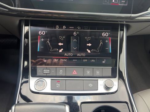 Used 2023 Audi Q7 3.0T Premium AWD/4WD image 18