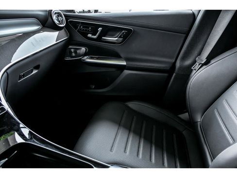 Certified 2026 Mercedes-Benz GLC 300 GLC 300 4MATIC image 23