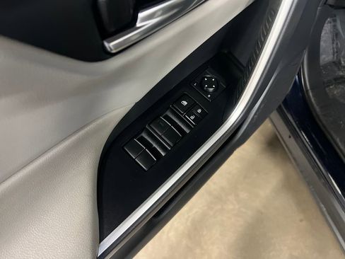 Used 2019 Toyota RAV4 XLE Premium w/ Cold Weather Package AWD/4WD image 15