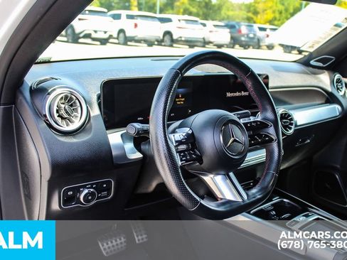 Used 2024 Mercedes-Benz GLB 250 image 31
