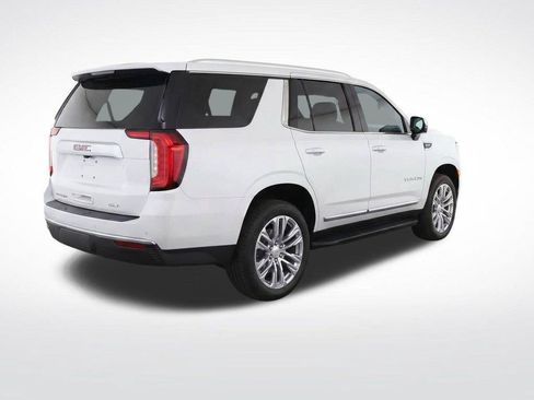 Certified 2023 GMC Yukon SLT w/ SLT Luxury Package AWD/4WD image 32