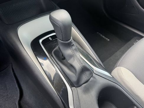Used 2025 Toyota Corolla LE FWD image 17