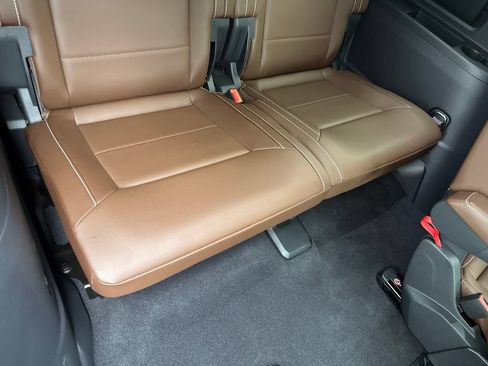 Used 2023 Volkswagen Atlas SEL R-Line AWD/4WD image 42