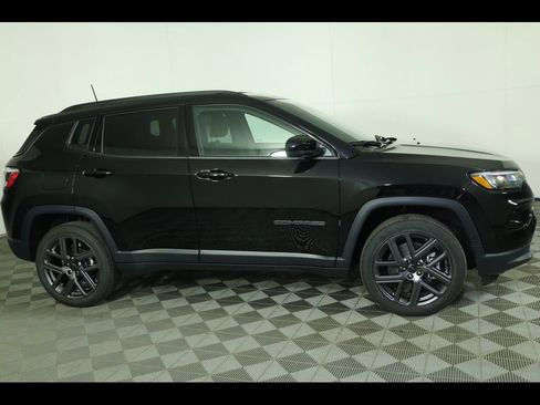 New 2026 Jeep Compass Limited image 13