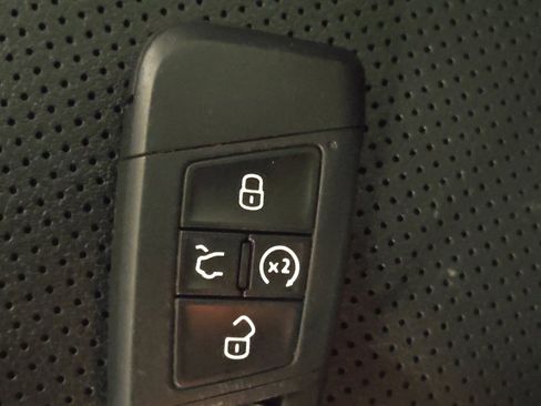 Used 2019 Volkswagen Jetta SEL Premium FWD image 32