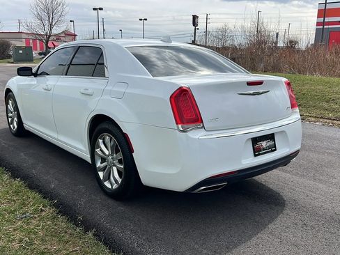 Used 2017 Chrysler 300 Limited w/ Value Package image 7