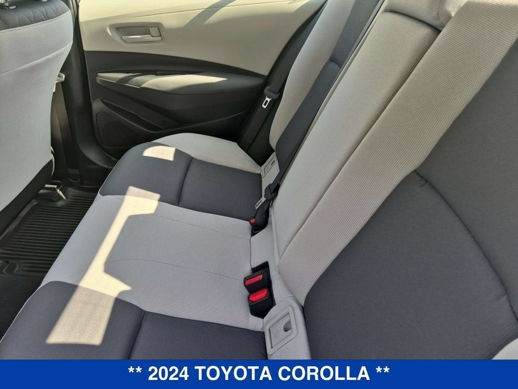 Used 2024 Toyota Corolla LE FWD image 15