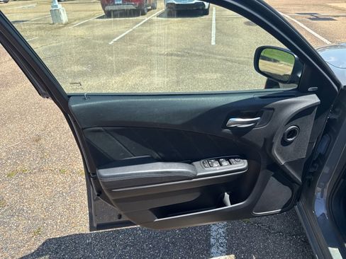 Used 2023 Dodge Charger SXT RWD image 12