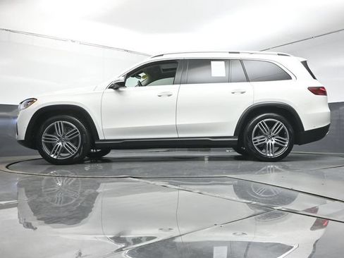 Used 2026 Mercedes-Benz GLS 450 4MATIC image 39