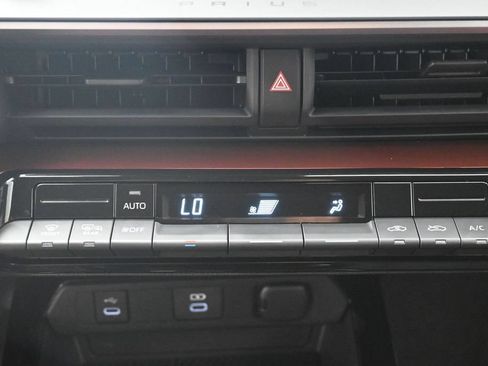 Certified 2024 Toyota Prius Prime FWD image 20