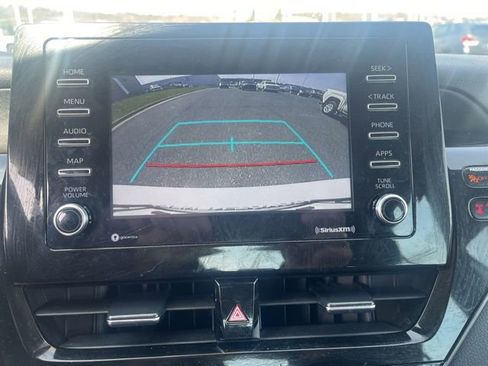 Used 2022 Toyota Camry SE image 17