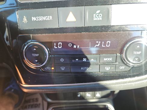 Used 2018 Mitsubishi Outlander GT image 33