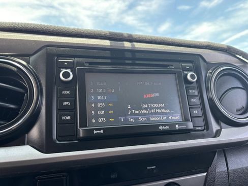 Used 2017 Toyota Tacoma SR5 w/ Tow Package AWD/4WD image 23