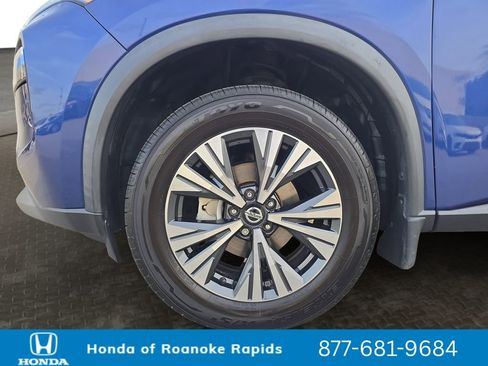 Used 2021 Nissan Rogue SV w/ Premium Package FWD image 9