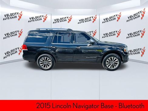 Used 2015 Lincoln Navigator 2WD image 2