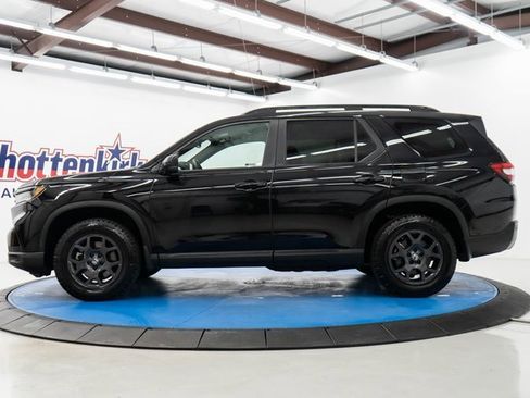 Certified 2023 Honda Pilot TrailSport image 5