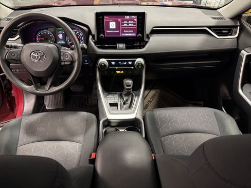 Used 2019 Toyota RAV4 XLE image 4