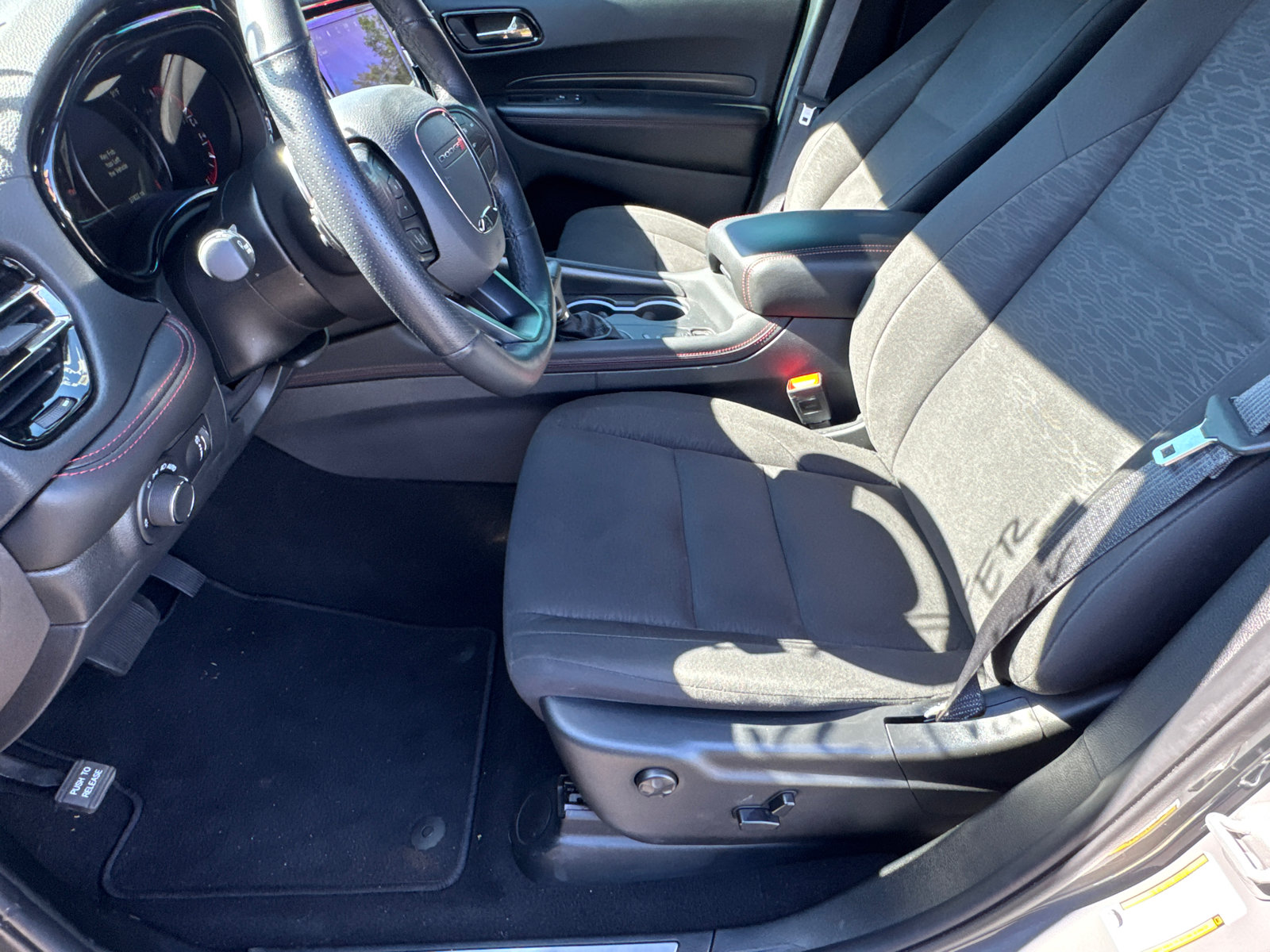 Certified 2025 Dodge Durango R/T w/ Blacktop Package AWD/4WD image 9