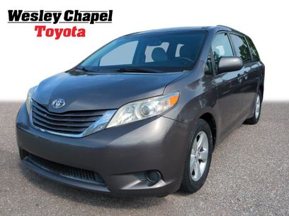 Used 2017 Toyota Sienna LE