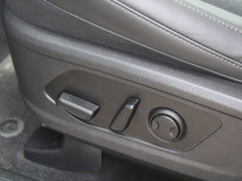 Certified 2023 Kia Sorento S FWD image 23