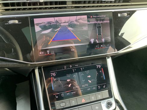 Used 2025 Audi Q8 Premium Plus w/ Premium Plus Package image 22