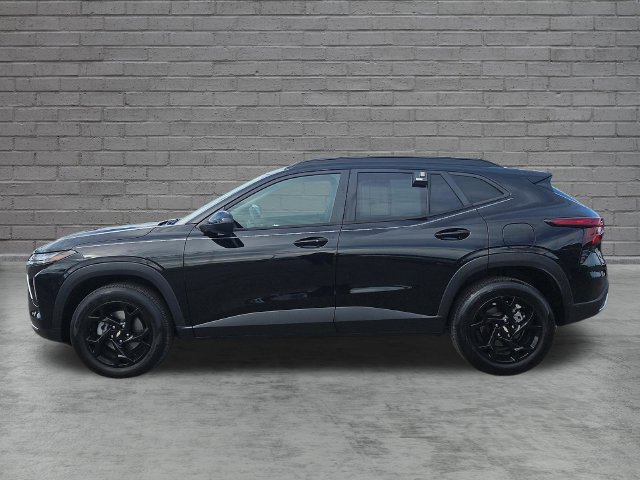 Used 2025 Chevrolet Trax LT w/ Driver Confidence Package FWD image 2