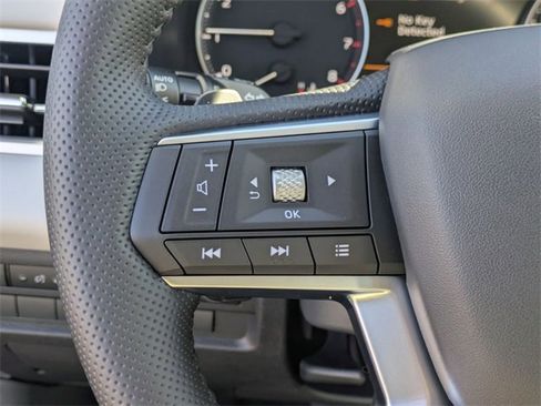 New 2025 Mitsubishi Outlander SE image 17