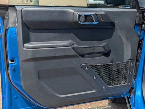 Used 2025 Ford Bronco Badlands AWD/4WD image 10
