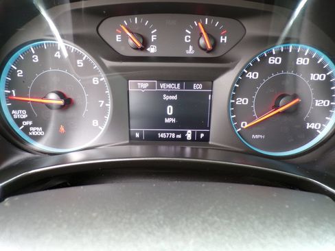 Used 2018 Chevrolet Equinox LS FWD image 23