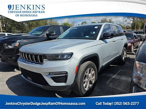 Used 2022 Jeep Grand Cherokee Limited image 1
