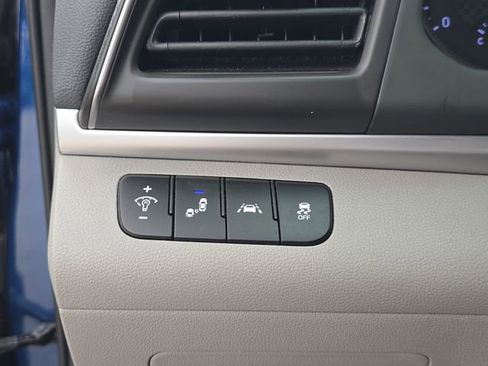 Used 2019 Hyundai Elantra Value Edition image 26