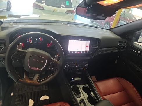 Used 2022 Dodge Durango SRT w/ Technology Group AWD/4WD image 11