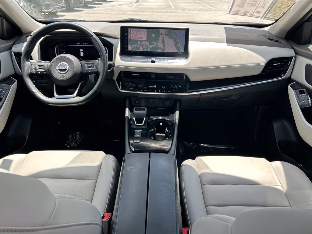Certified 2024 Nissan Rogue SL FWD image 12