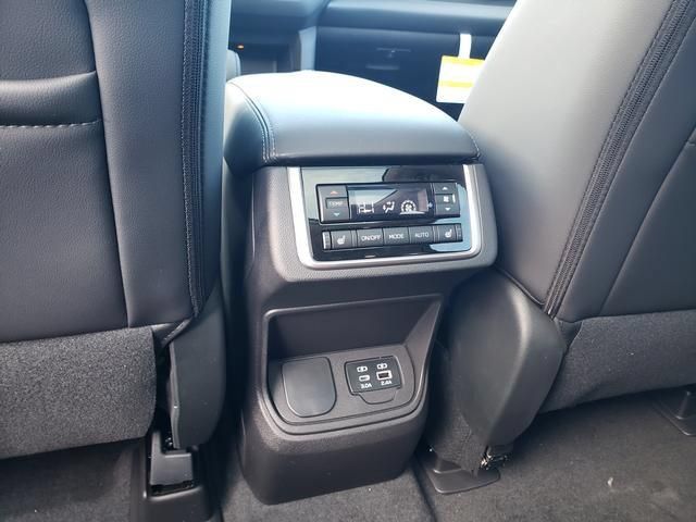 Used 2026 Subaru Ascent Limited AWD/4WD image 13