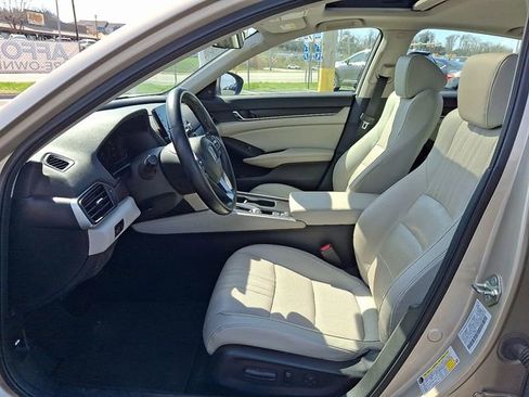 Certified 2018 Honda Accord EX-L image 9