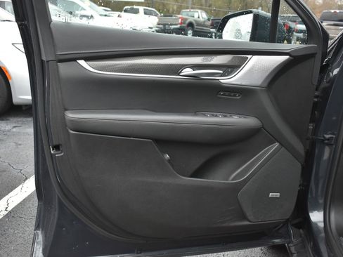 Used 2023 Cadillac XT5 Sportv w/ Technology Package image 12