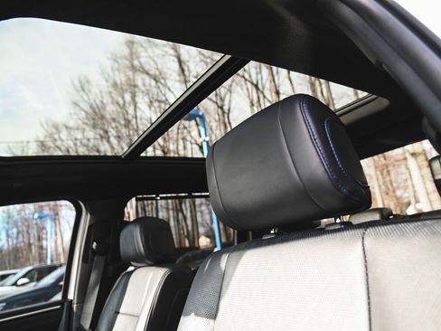 Used 2025 Toyota Tundra Platinum image 39