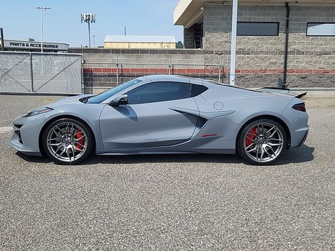 Used 2025 Chevrolet Corvette Z06 w/ Battery Protection Package RWD image 4