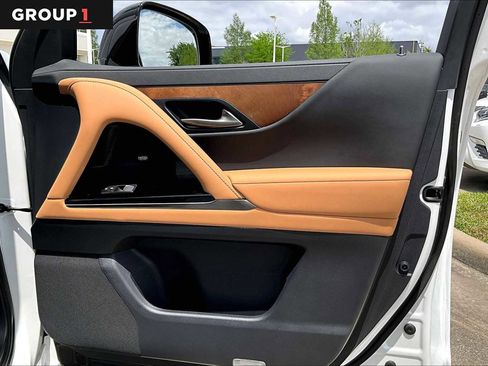 Used 2026 Lexus LX 700h Luxury w/ Appearance Package image 19